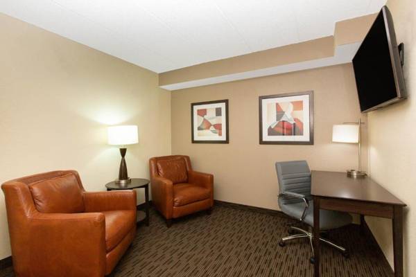 Workspace - AmericInn by Wyndham Apple Valley