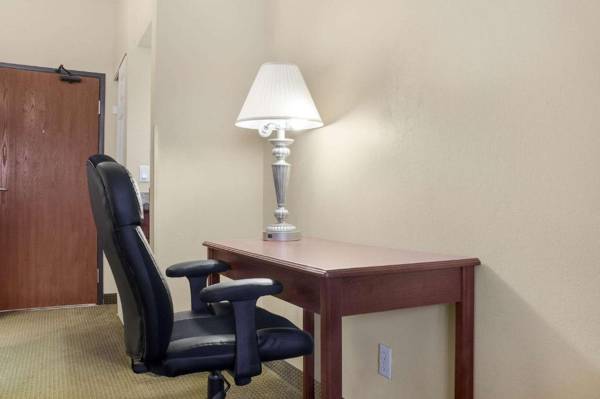 Workspace - Quality Inn Bemidji