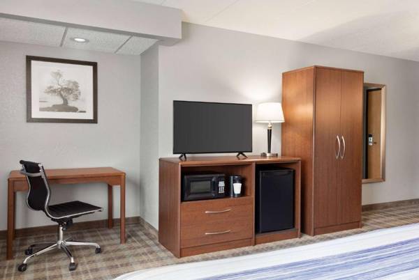 Workspace - AmericInn by Wyndham Bemidji