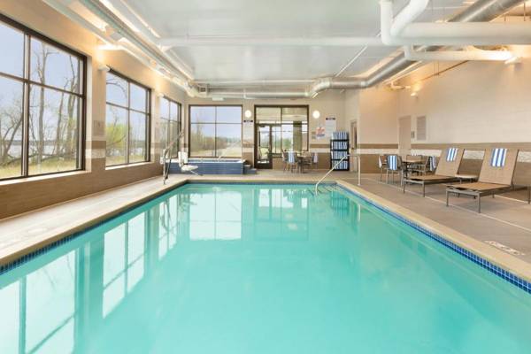 Country Inn & Suites by Radisson Bemidji MN