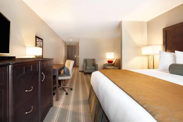 Workspace - Country Inn & Suites by Radisson Bemidji MN