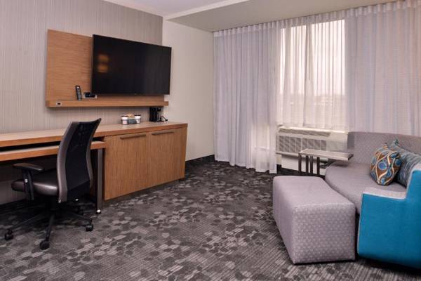 Workspace - Courtyard by Marriott Edina Bloomington