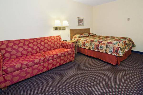 Burnsville Inn & Suites