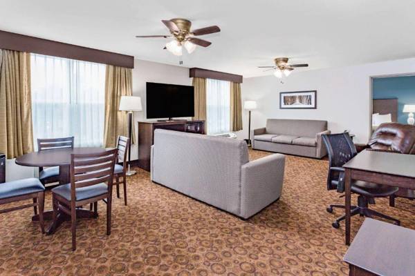 Workspace - AmericInn by Wyndham Burnsville