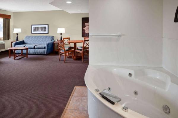 AmericInn by Wyndham Chanhassen