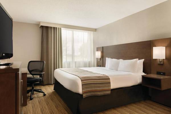 Workspace - Country Inn & Suites by Radisson Fergus Falls MN