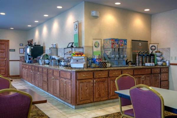 Country Inn & Suites by Radisson Forest Lake MN