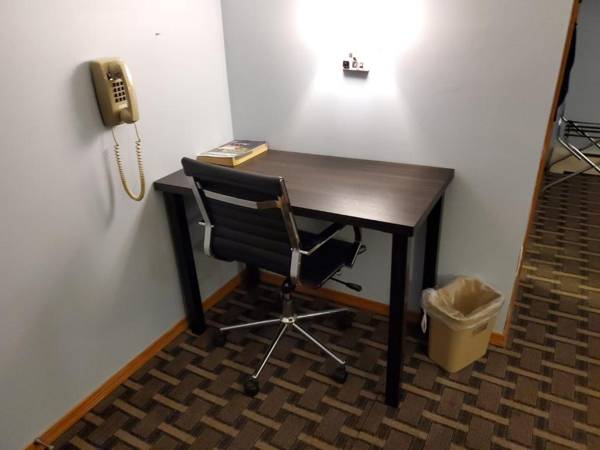 Workspace - Budget Host Inn Fridley