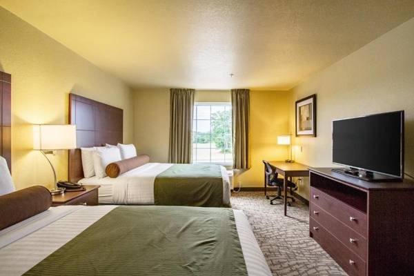 Cobblestone Hotel & Suites - Hutchinson