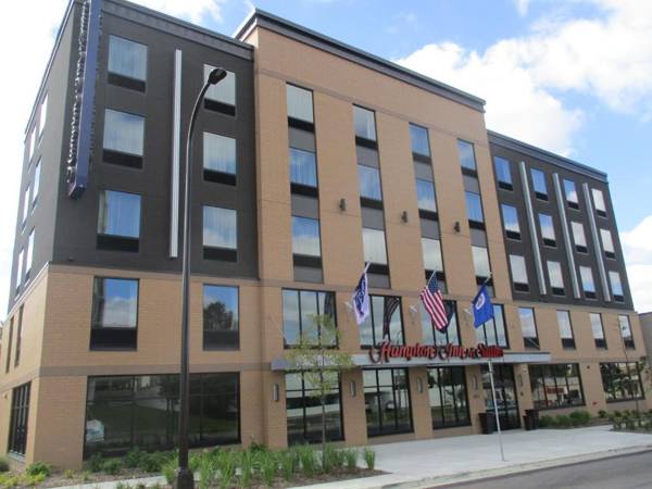 Hampton Inn and Suites Minneapolis University Area MN