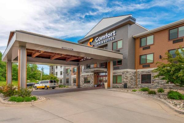 Comfort Inn & Suites Mountain Iron and Virginia