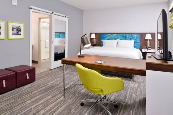 Workspace - Hampton Inn & Suites Saint Paul Woodbury Oakdale by Hilton