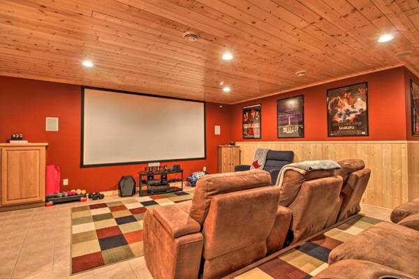 Cabin with Fire Pit and Movie Room 1 Mi to Lake