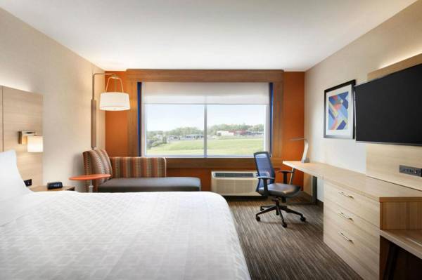 Workspace - Holiday Inn Express And Suites Red Wing