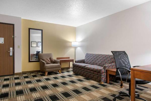 Workspace - Quality Inn Rochester