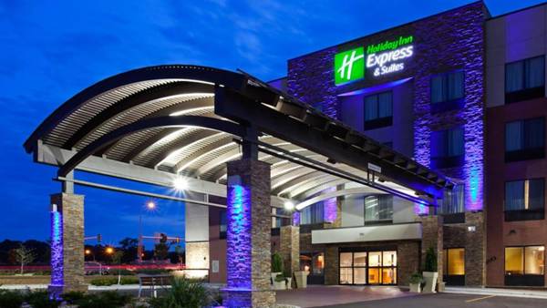 Holiday Inn Express and Suites Rochester West-Medical Center an IHG Hotel