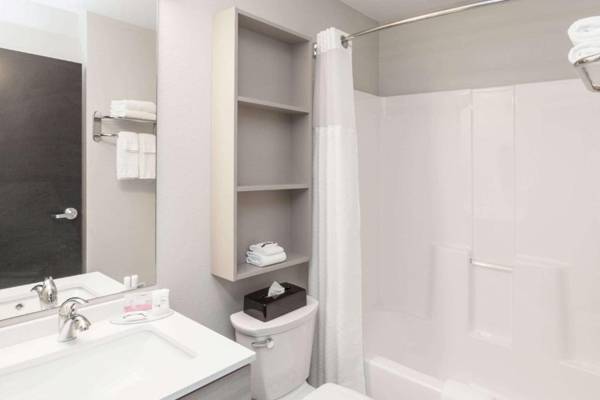 Microtel Inn & Suites by Wyndham West Fargo Near Medical Center