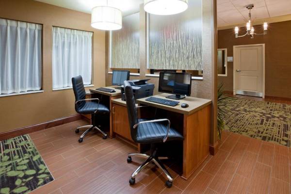 Workspace - Holiday Inn Express & Suites Willmar an IHG Hotel
