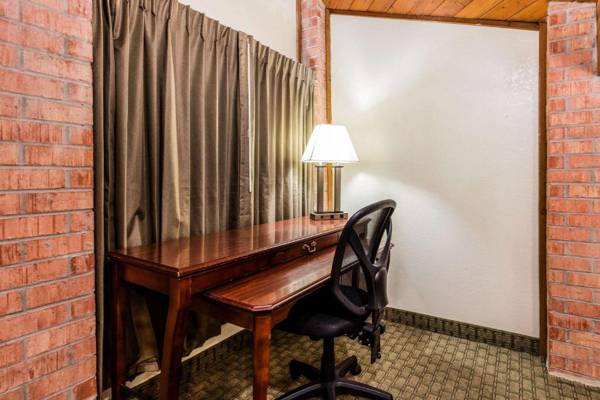 Workspace - Quality Inn Batesville