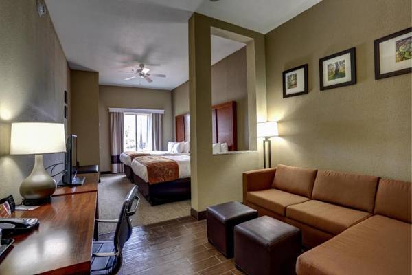 Workspace - Comfort Suites Batesville