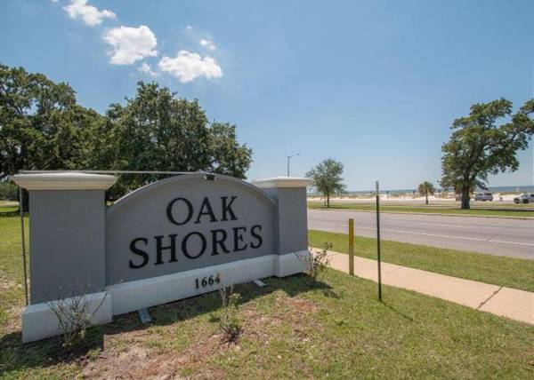 Oak Shores 66