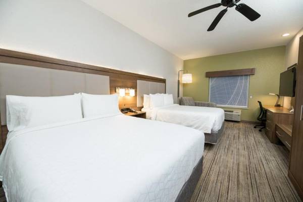 Holiday Inn Express Hotel & Suites Clinton an IHG Hotel