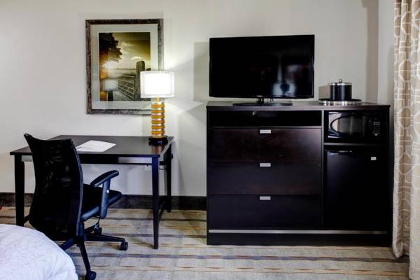 Workspace - Hampton Inn and Suites Columbus MS