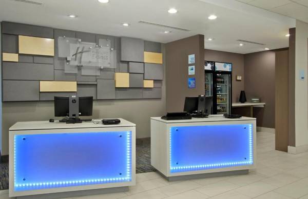 Holiday Inn Express & Suites - Columbus North an IHG Hotel