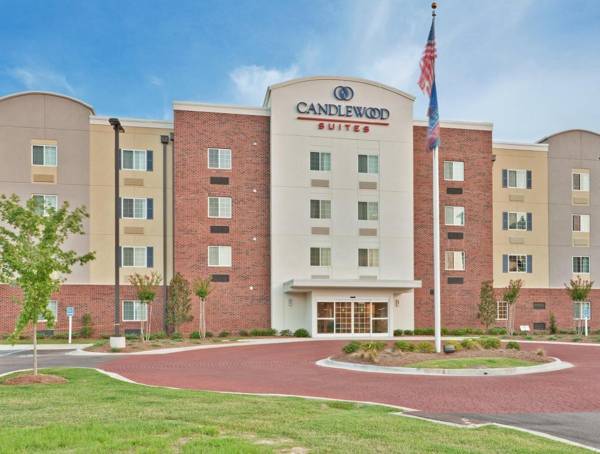 Candlewood Suites Flowood Hotel