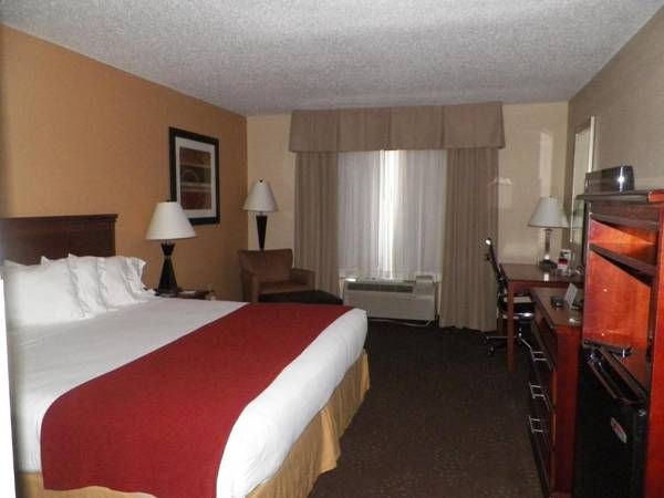 Holiday Inn Express Hotel & Suites Forest an IHG Hotel