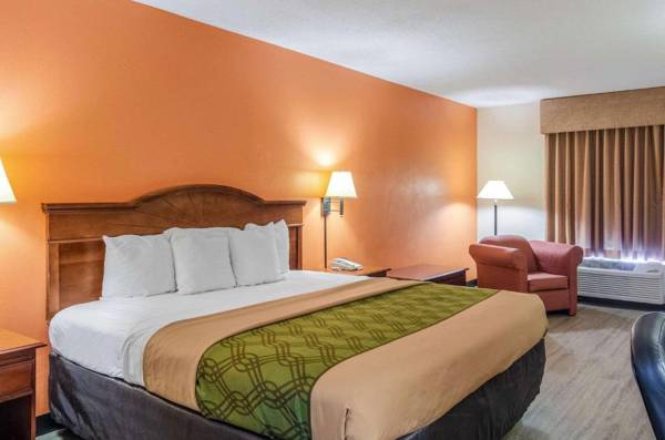 Econo Lodge Inn & Suites Gulfport