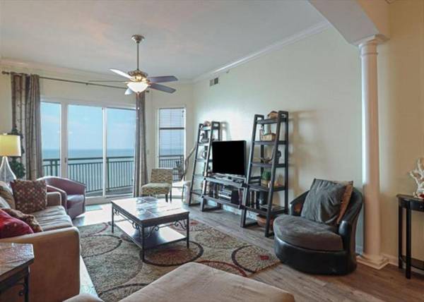 Legacy I 1403 Penthouse