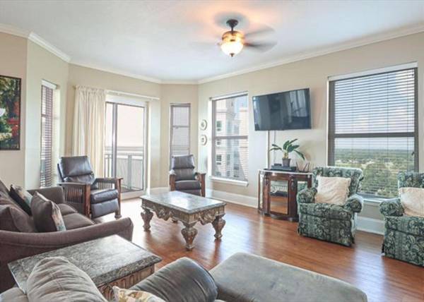 Legacy I 1306 Penthouse