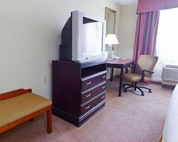 Workspace - Holiday Inn Express Hotel & Suites Lucedale an IHG Hotel