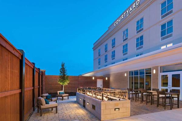 Courtyard by Marriott Jackson Madison