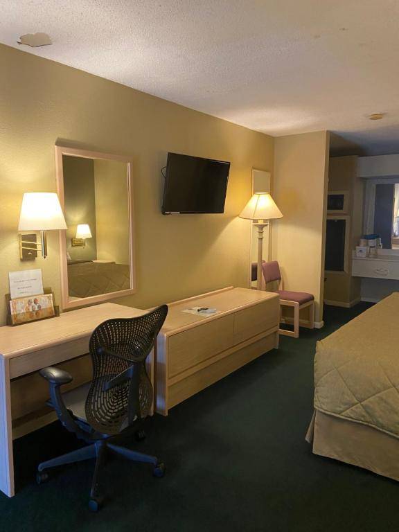 Workspace - Americas Best Value Inn (Meridian)