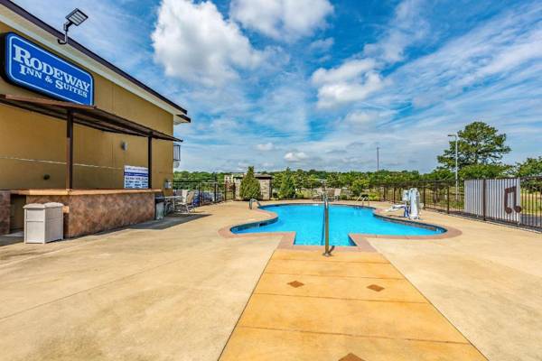 Rodeway Inn & Suites