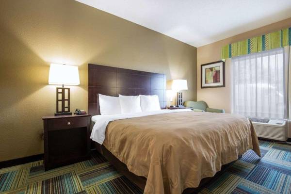 Quality Inn & Suites Arnold