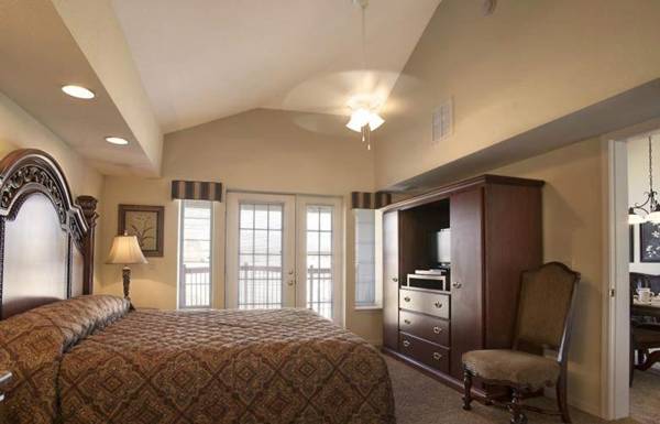 Grand Crowne Resort by Capital Vacations