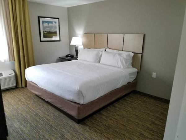 Candlewood Suites Independence an IHG Hotel