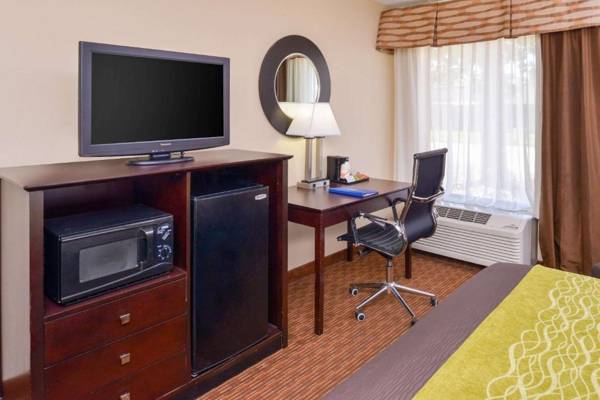 Workspace - Comfort Inn and Suites Joplin