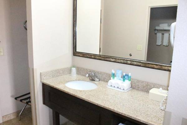 Holiday Inn Express Kansas City Liberty Missouri an IHG Hotel