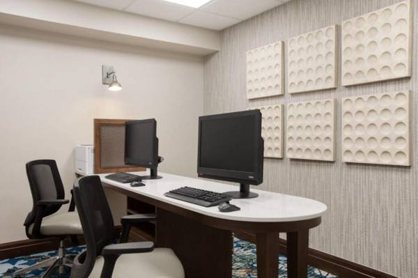 Workspace - Homewood Suites by Hilton Kansas City Airport