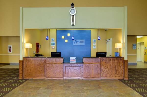 Holiday Inn Express Hotel & Suites Kansas City Sports Complex an IHG Hotel