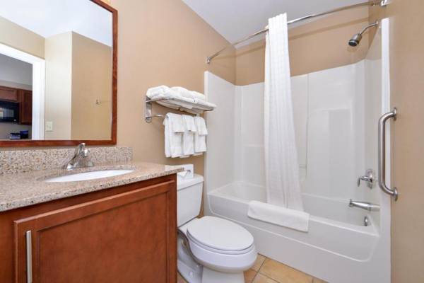 Candlewood Suites Kansas City Northeast an IHG Hotel