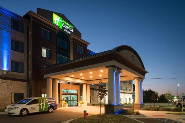 Holiday Inn Express & Suites Kansas City Airport an IHG Hotel