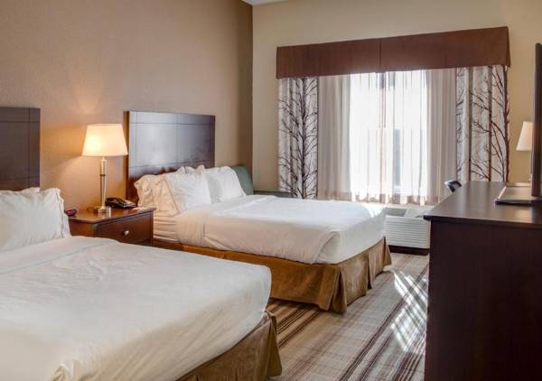 Holiday Inn Express & Suites Nevada an IHG Hotel