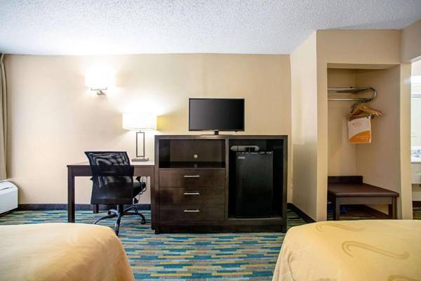 Workspace - Quality Inn Near Six Flags St. Louis