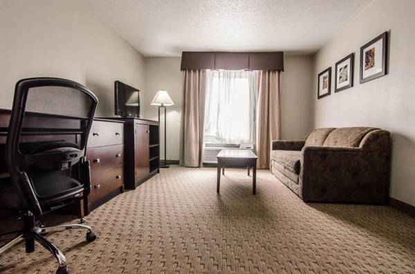 Workspace - Quality Suites St. Joseph