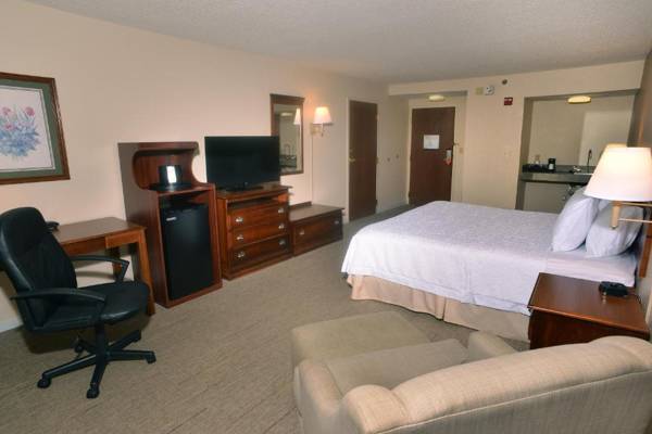 Workspace - Hampton Inn & Suites Springfield